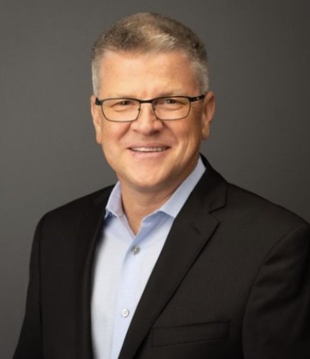Chris Phipps, Realty ONE Group West agent
